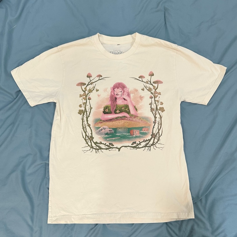 White Graphic Short Sleeve Tee